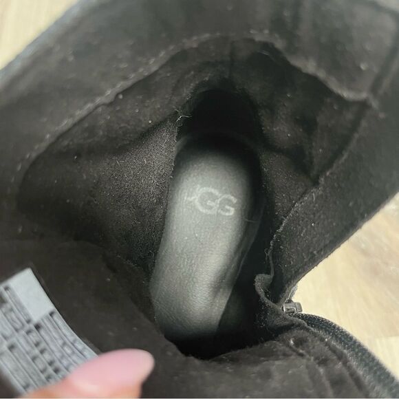 Ugg Boots Women’s 5 Zorrah Black Suede Leather Combat Ankle with Buckle Detail - Picture 6 of 8